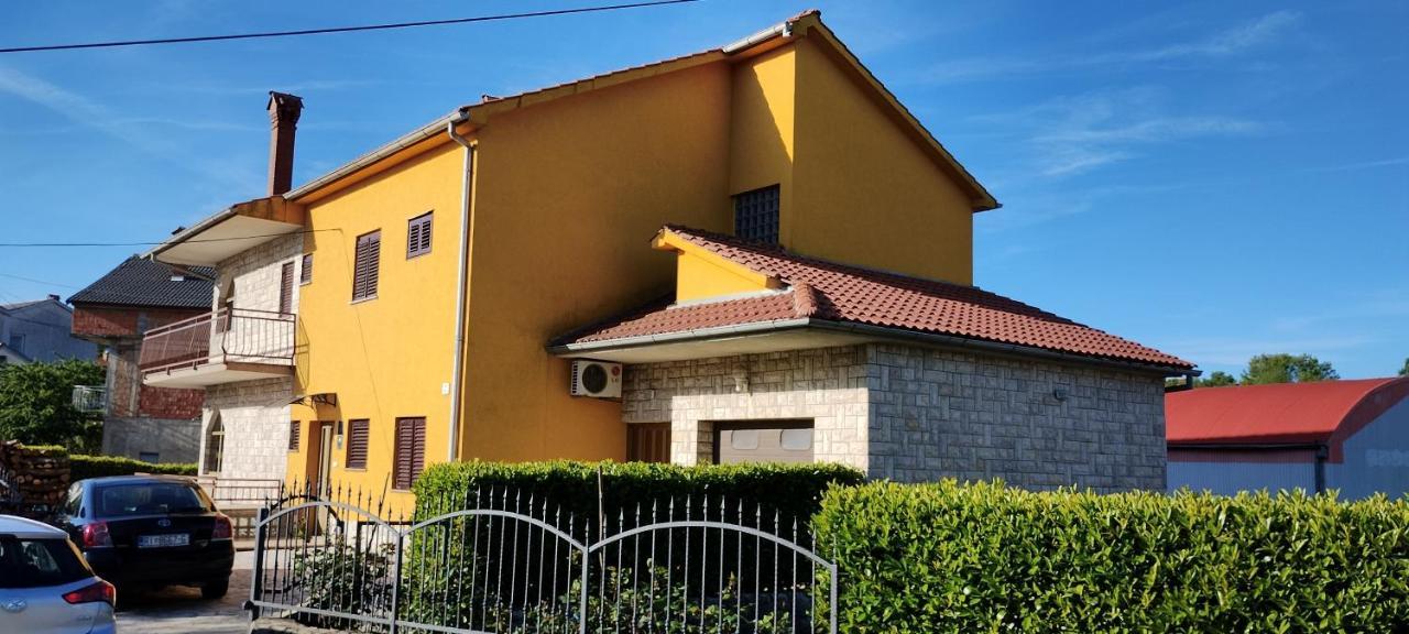 Apartmani Jere Kastav Rubesi Exteriör bild